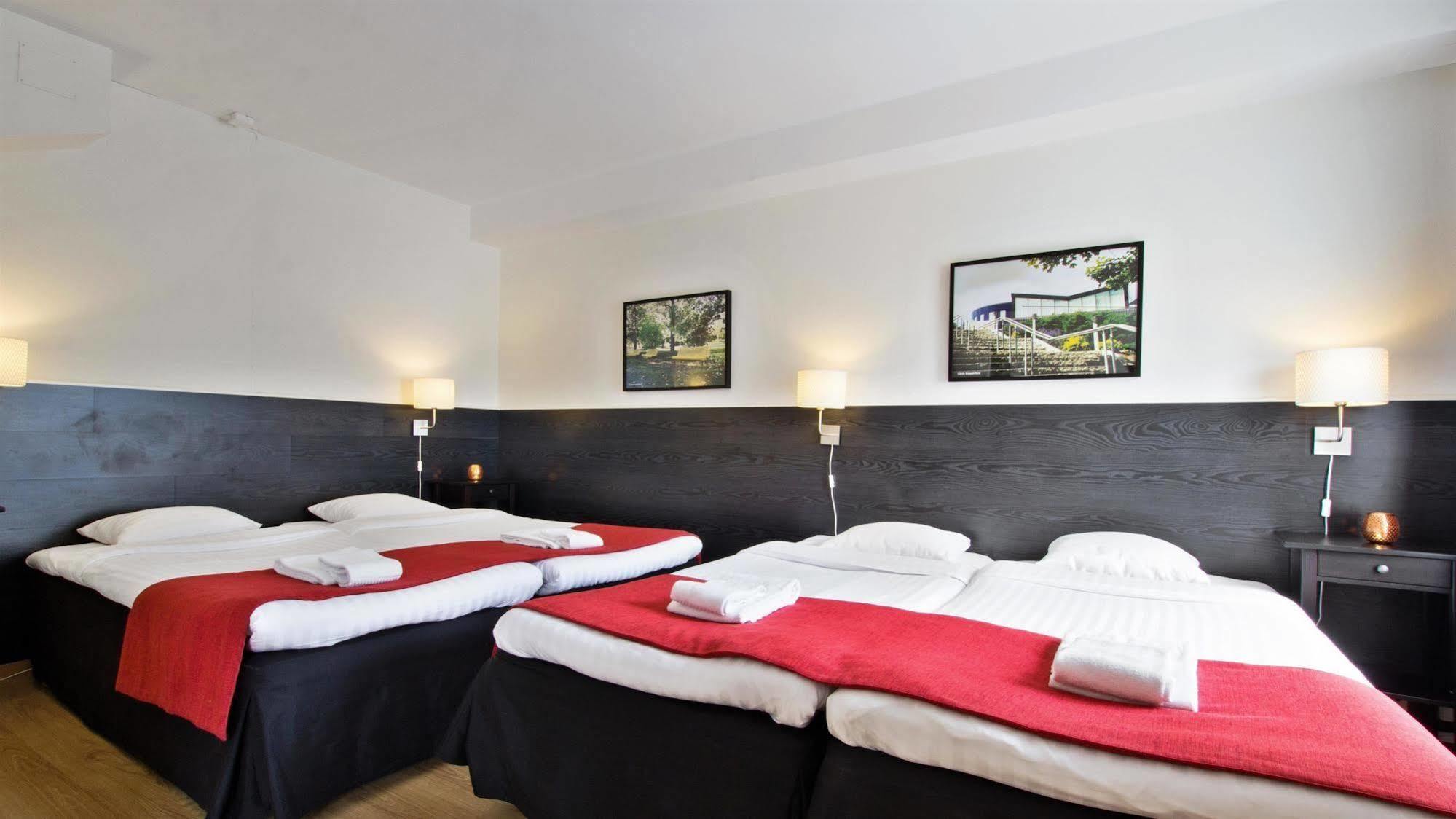 Pensionat City Gavle Bagian luar foto