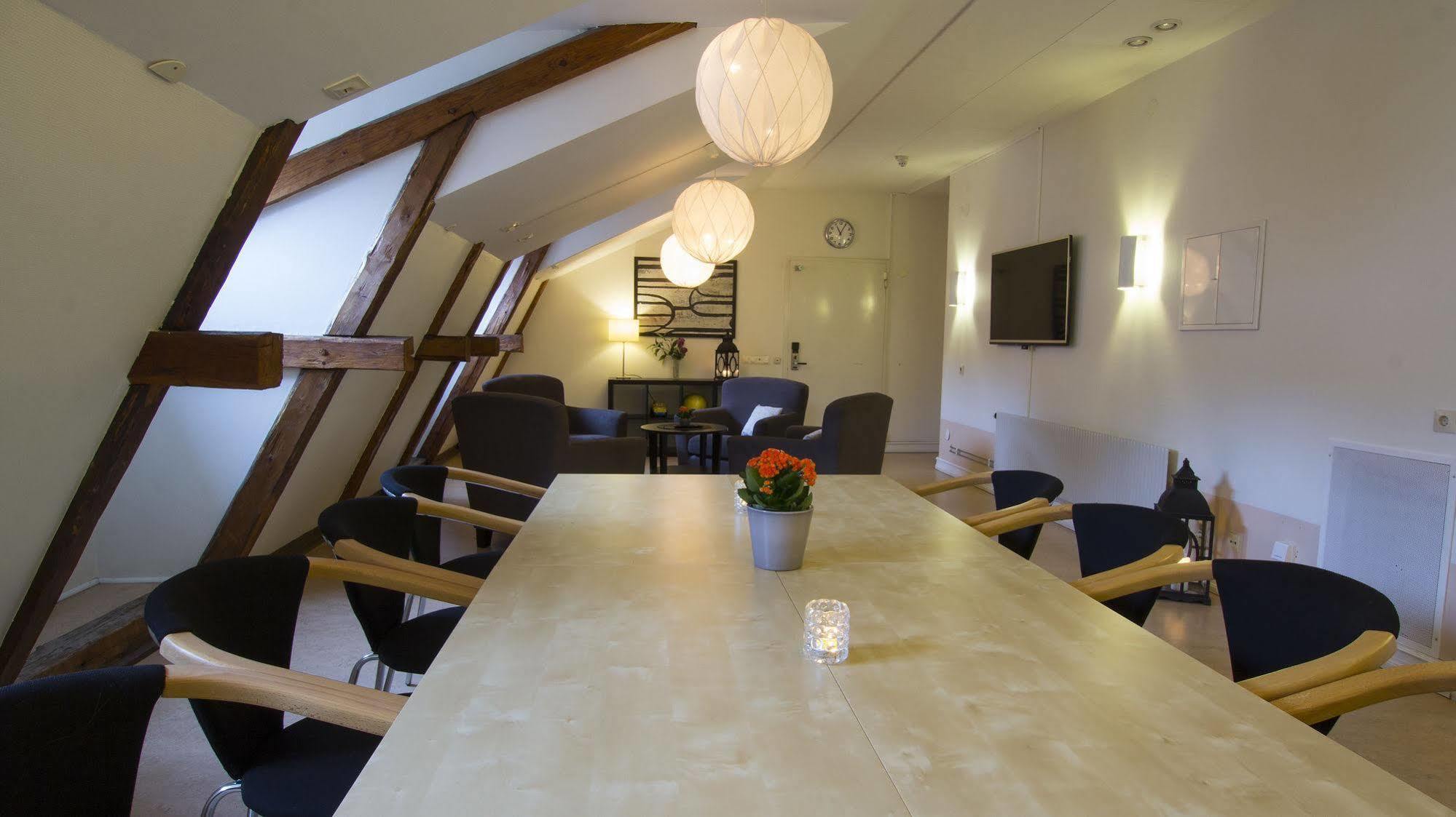 Pensionat City Gavle Bagian luar foto