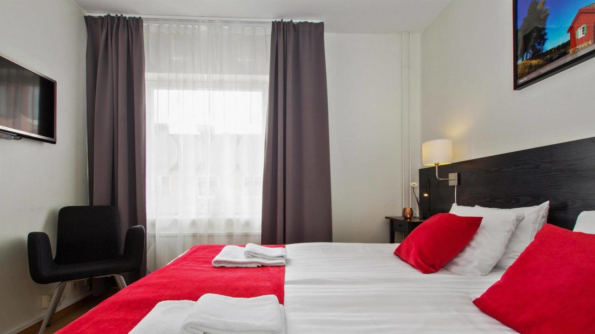 Pensionat City Gavle Bagian luar foto