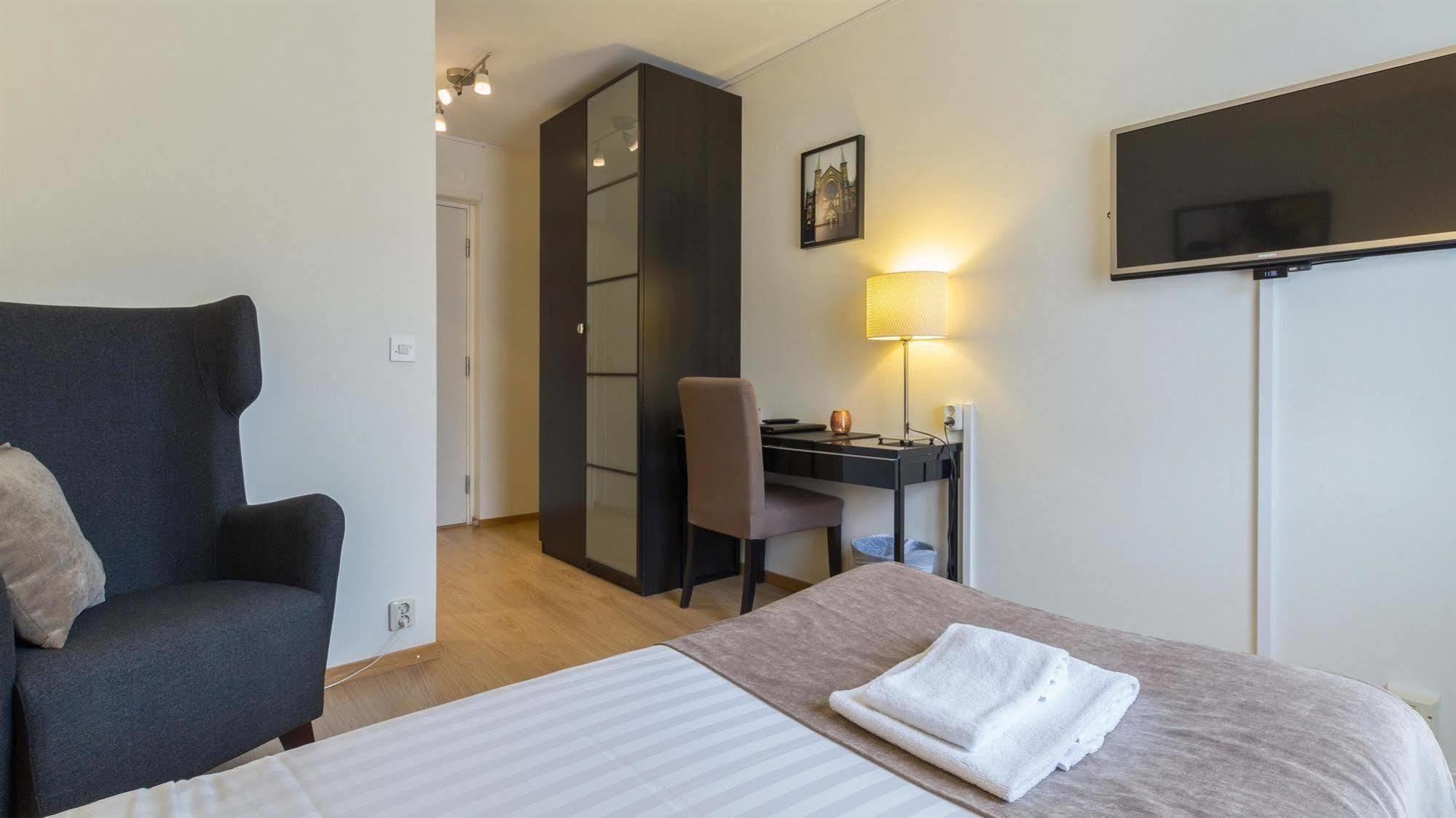 Pensionat City Gavle Bagian luar foto